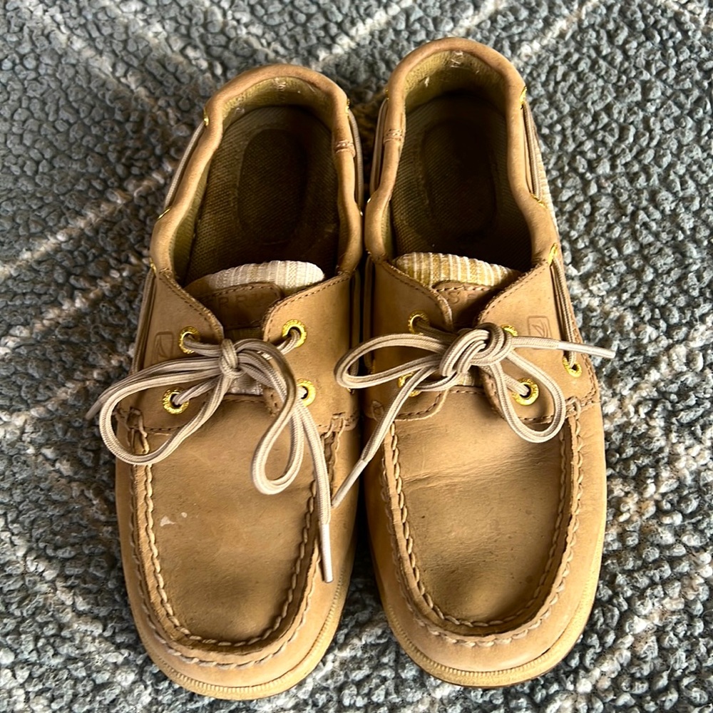 Women’s size 5 Sperry